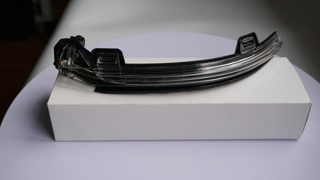 Left Side Mirror Turn Signal Light for Mercedes-Benz C-Class W206 S-Class W223 E-Class W214 | OEM A0999063703 | E-Mark Certified Indicator