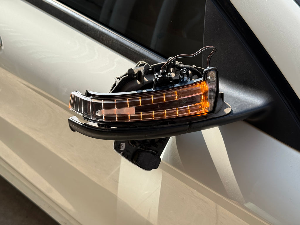 Side Mirror Turn Signal Light